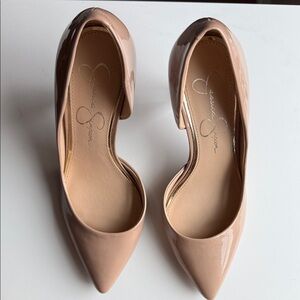 Jessica Simpson nude d’orsay pumps